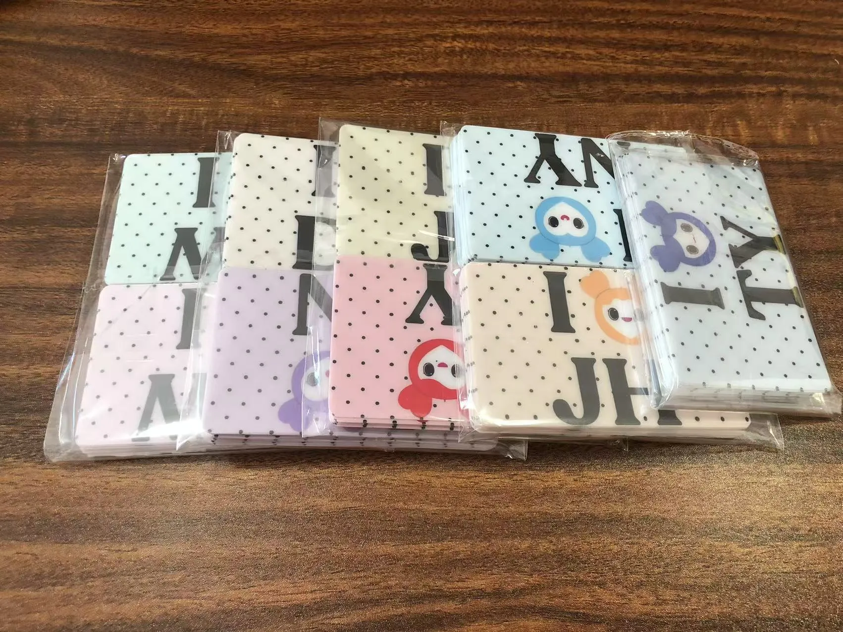 JOJO Pack Mengirimkan Stiker Sampul Kartu Kredit ke Pelanggan AS