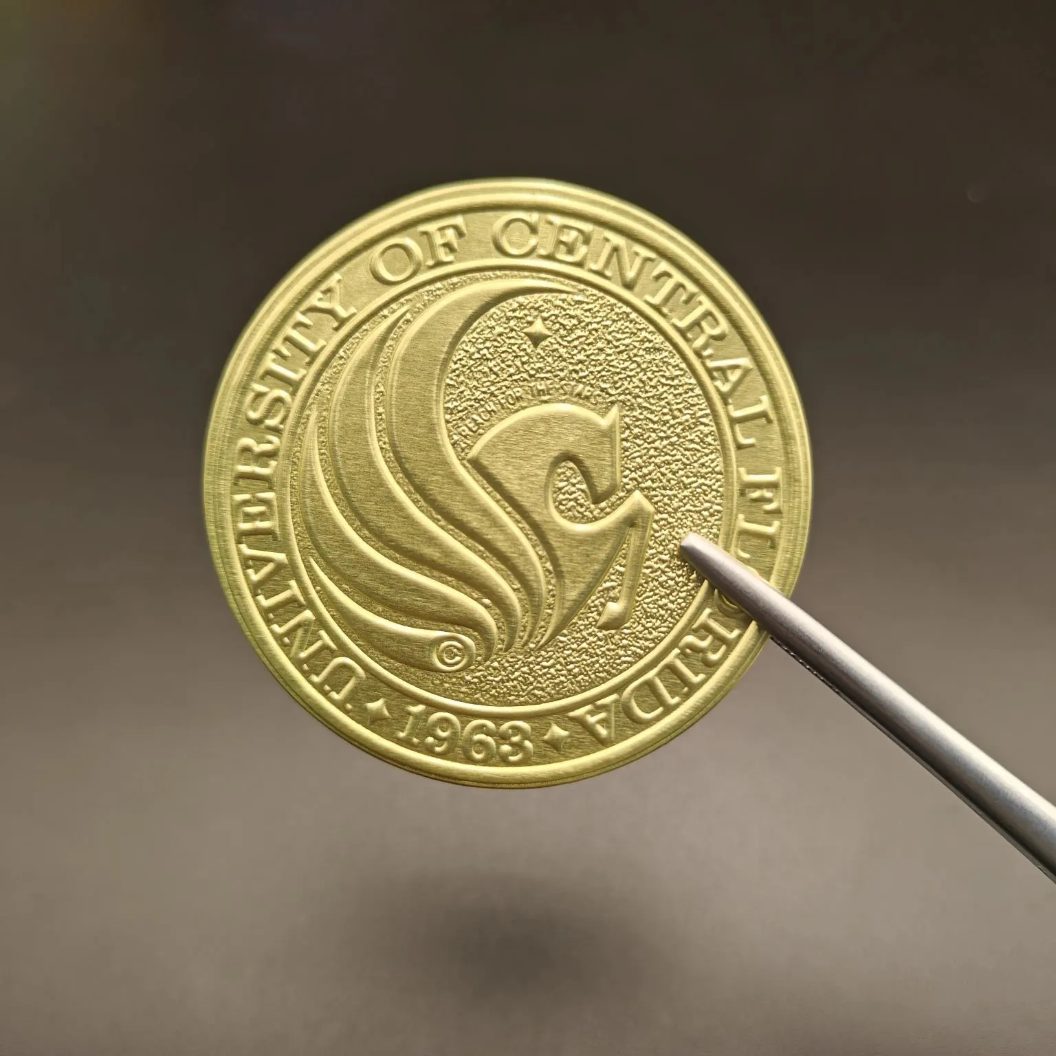 Bagaimana Label Anggur Membuat Botol Anda Tidak Mungkin Diabaikan?