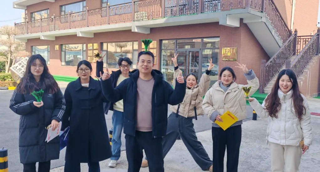 Istirahat Makan Siang Singkat Menyemangati Kantor dengan Kegembiraan Shuttlecock