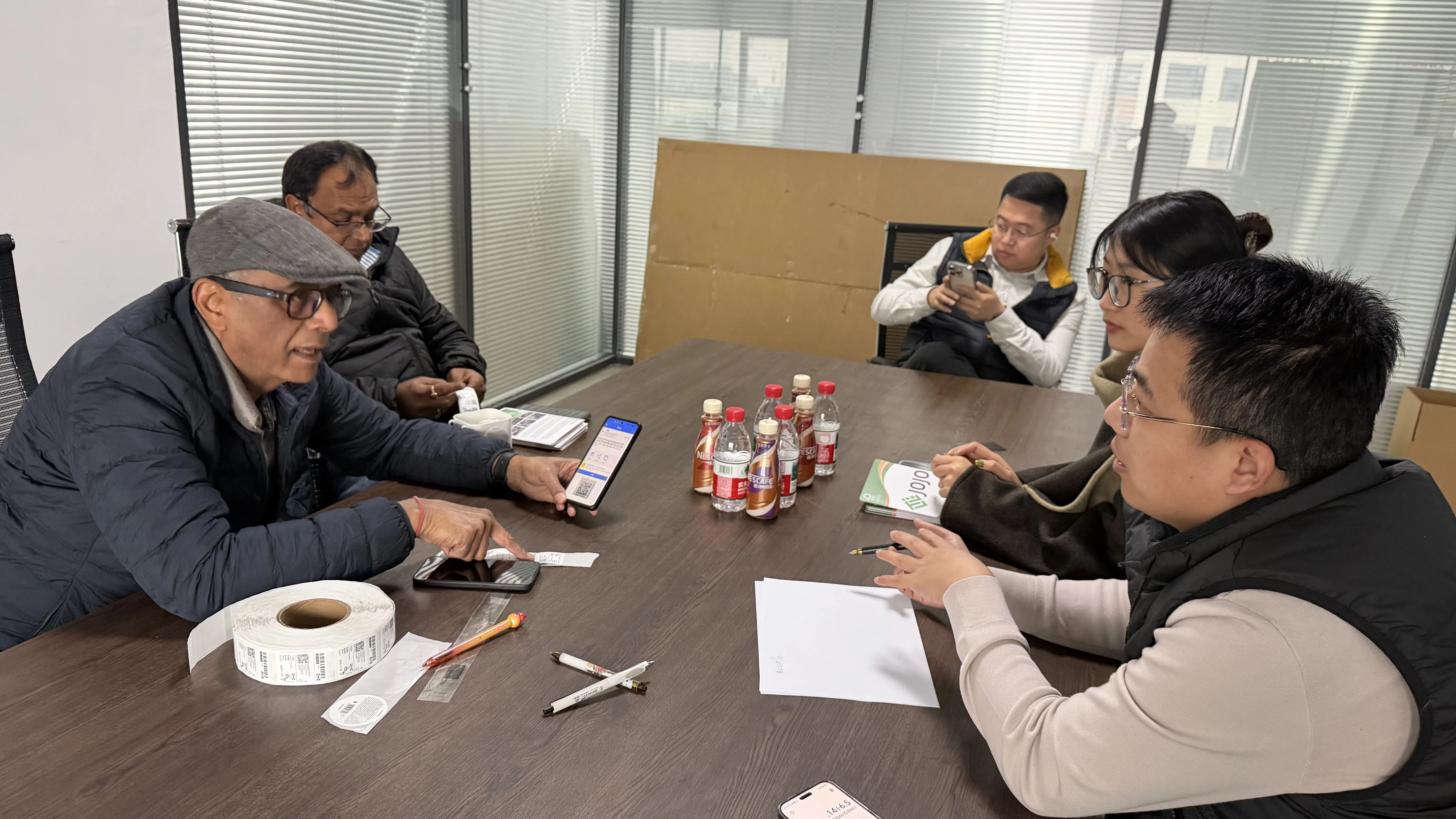 Sangat menyambut pelanggan untuk mengunjungi pabrik kami