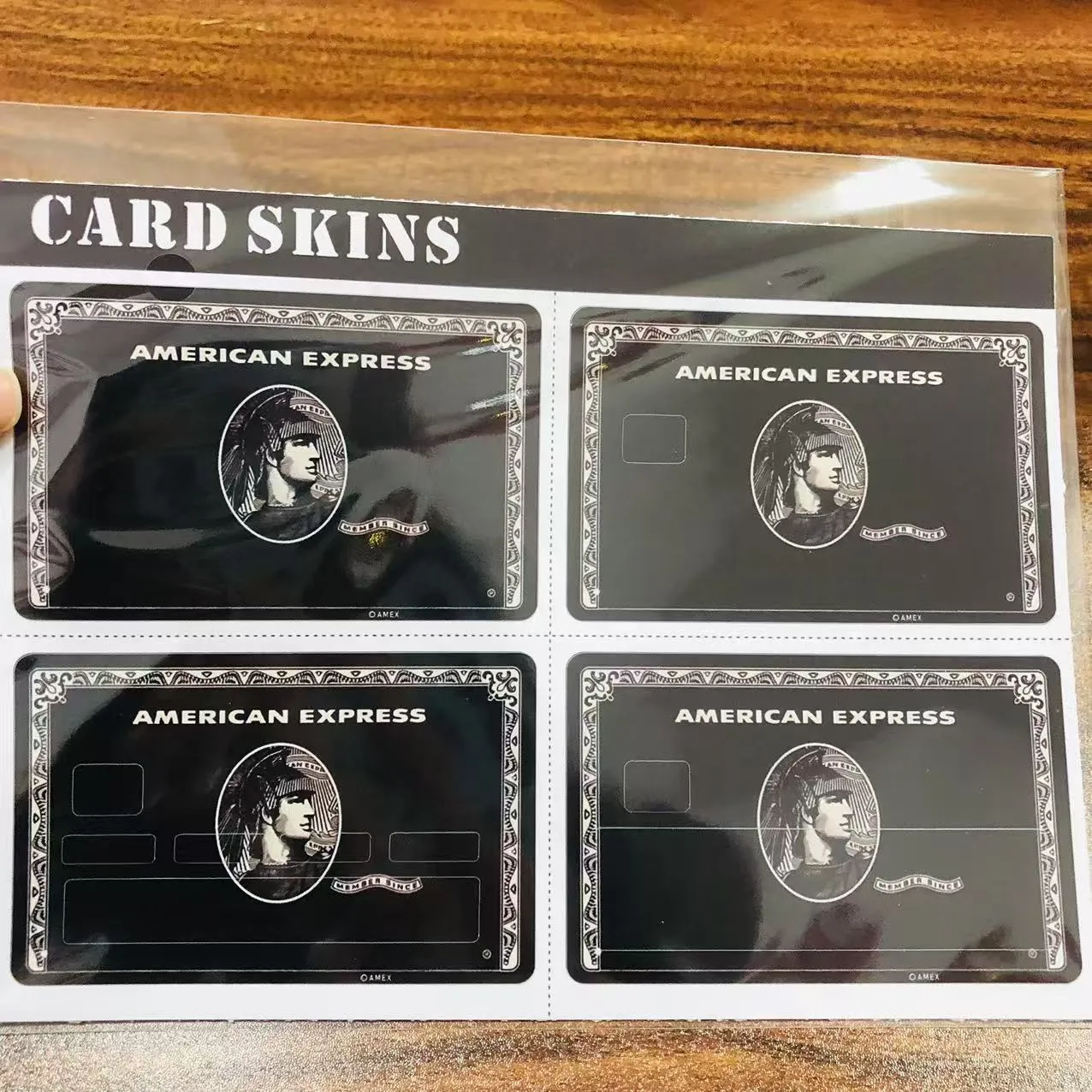 Di sini Anda dapat menemukan stiker kartu kredit yang Anda inginkan